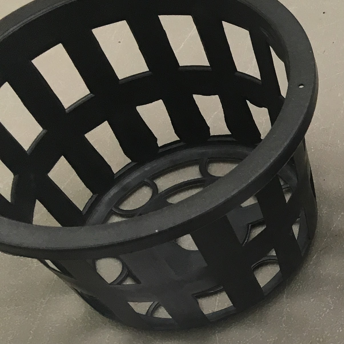 Round Plastic Net Pot 6.5"(Dia.)x 4.0"(Height) — Orchid Supplies, Natt's Orchids